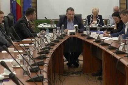 Presedintele CJ Toma Petcu Sute de sali de clasa modernizate printr un proiect de peste 42 de milioane de lei