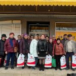 n preajma srbtorilor pascale ASOCIATIA ATITUDINEA CIVICA IANCU MARIANA din GIURGIU a desfurat activiti caritabile educaionale i civice oferind 25 de pungi cu produse alimentare