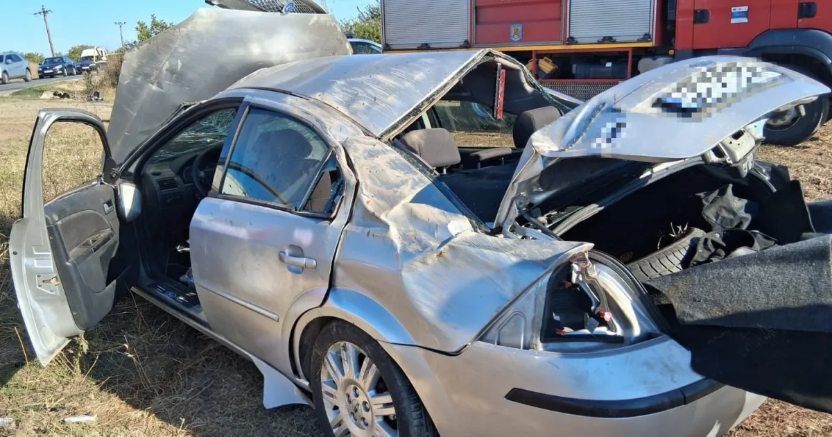 Accident rutier la Hotarele: două persoane rănite au necesitat îngrijiri medicale
